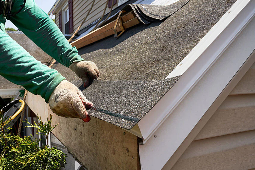 home roofing service in East York